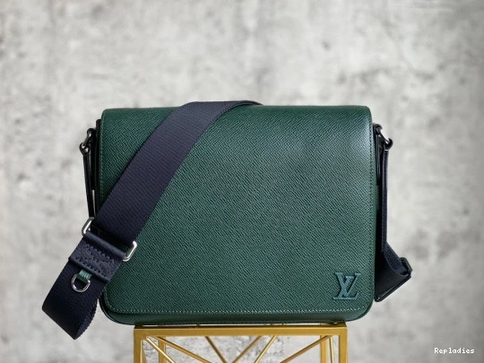 Repzbay VUITTON LOUIS DISTRICT PM 0821
